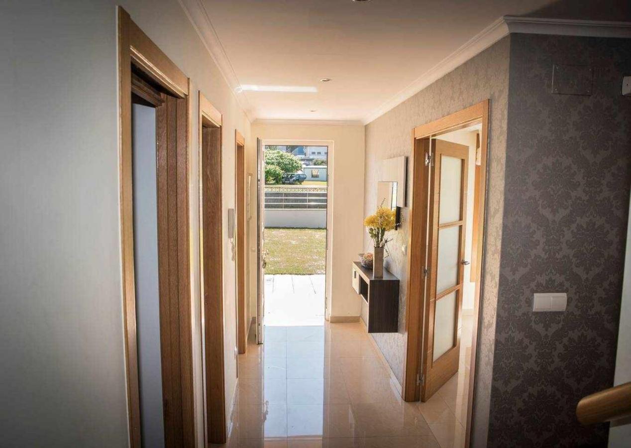 Chalet Pareado Con Jardin En 1ª Linea De Mar Burela Exterior foto