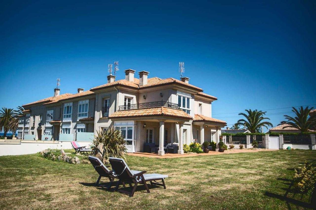 Chalet Pareado Con Jardin En 1ª Linea De Mar Burela Exterior foto