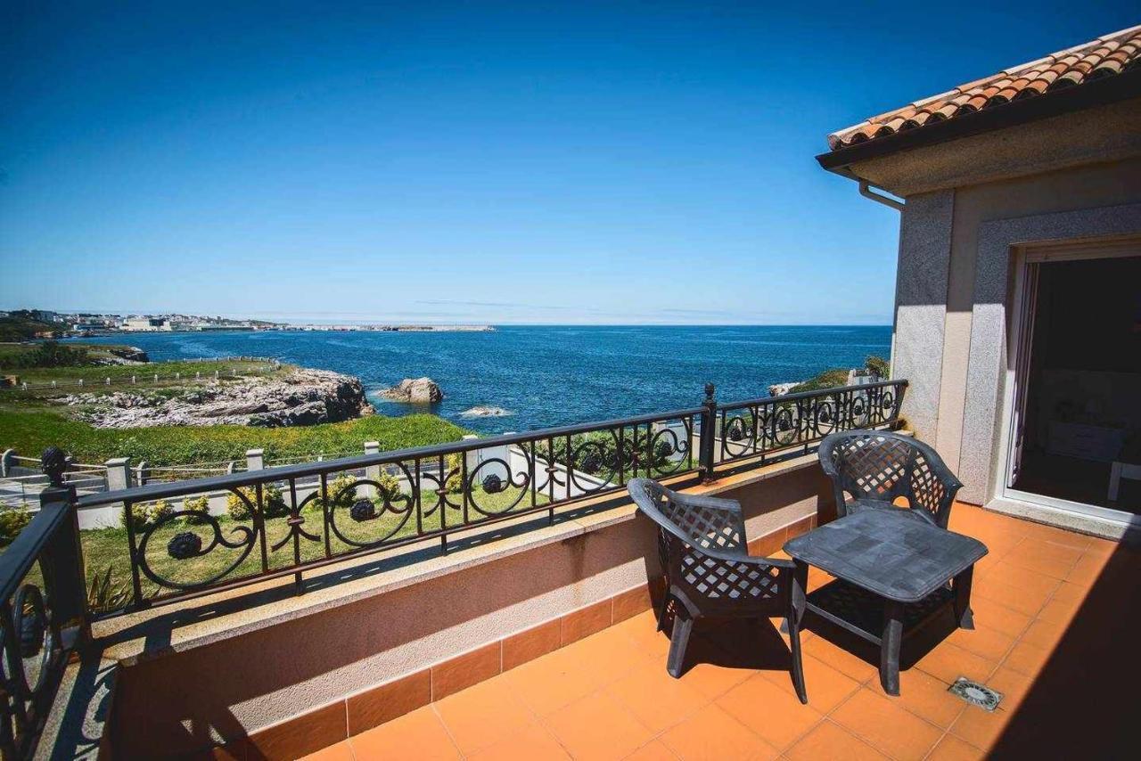 Chalet Pareado Con Jardin En 1ª Linea De Mar Burela Exterior foto