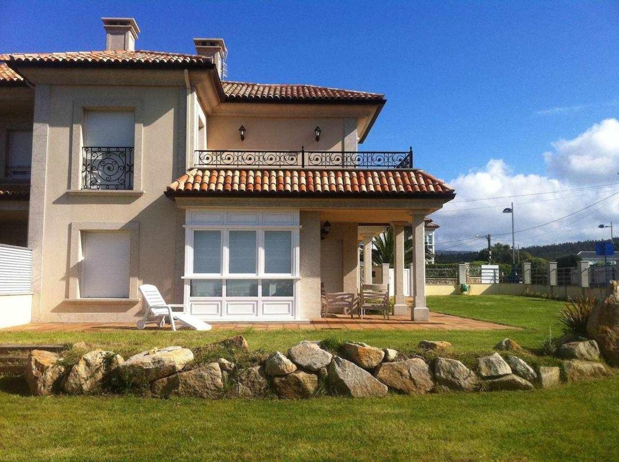 Chalet Pareado Con Jardin En 1ª Linea De Mar Burela Exterior foto